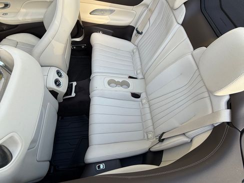 Used 2019 Mercedes-Benz E 450 4MATIC Cabriolet image 11