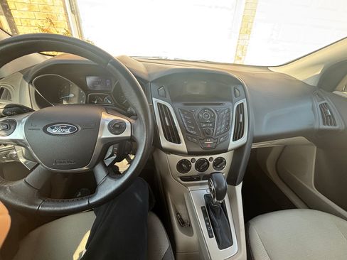Used 2013 Ford Focus SE image 16