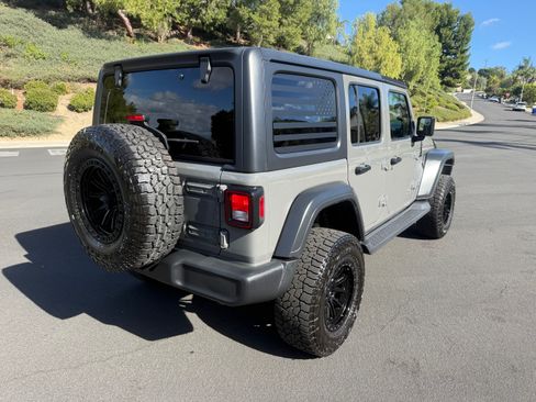 Used 2019 Jeep Wrangler Unlimited Sport S AWD/4WD image 8