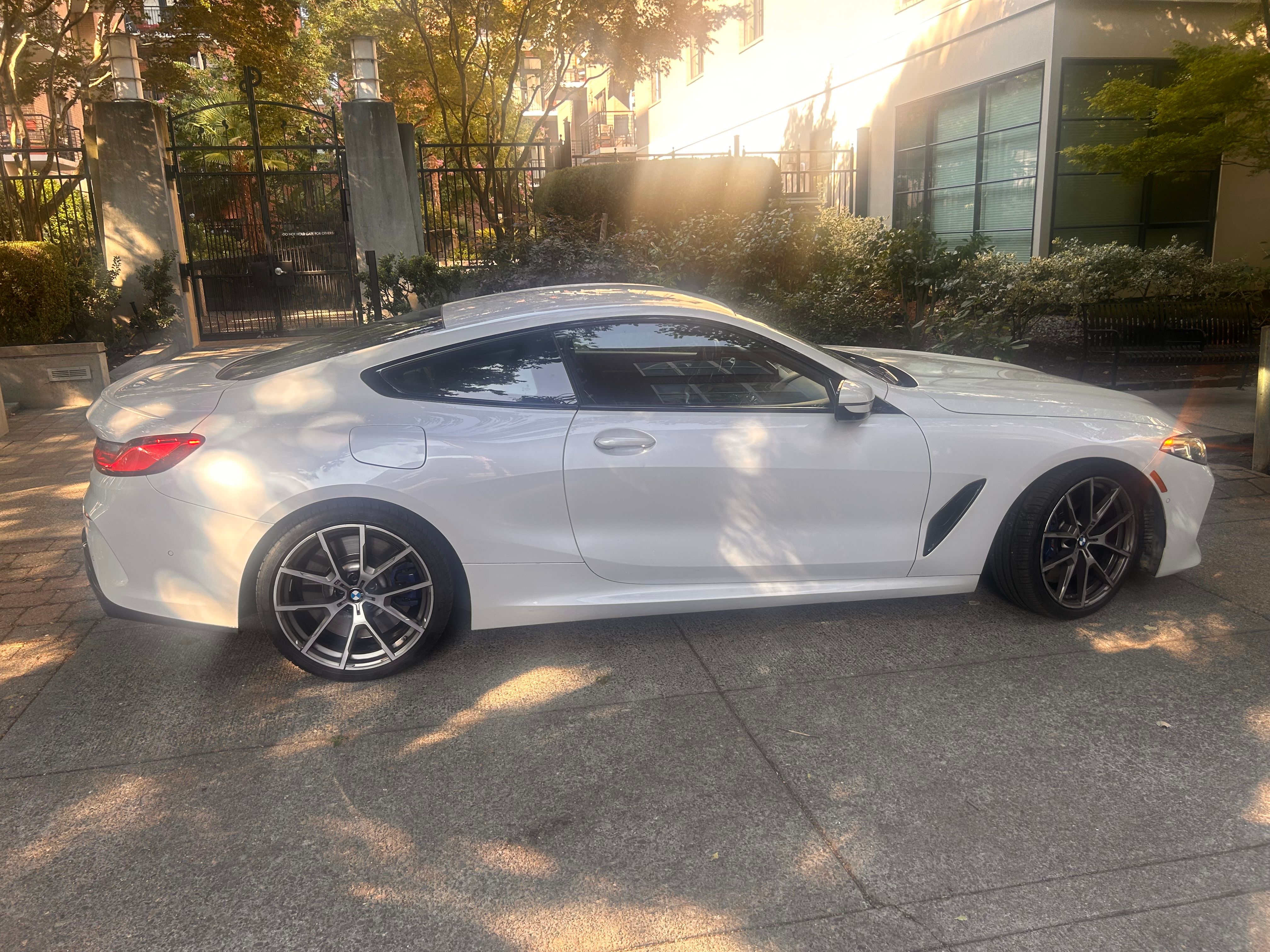 Used 2019 BMW M850i xDrive Coupe w/ Driving Assistance Package AWD/4WD image 6