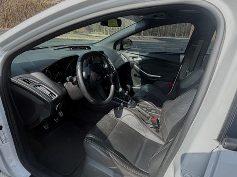 Used 2015 Ford Focus ST w/ Equipment Group 402A image 12