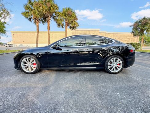 Used 2014 Tesla Model S P85 image 4