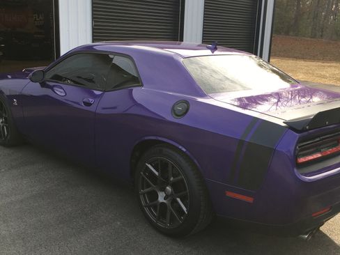 Used 2016 Dodge Challenger R/T Scat Pack w/ Leather Interior Group RWD image 6