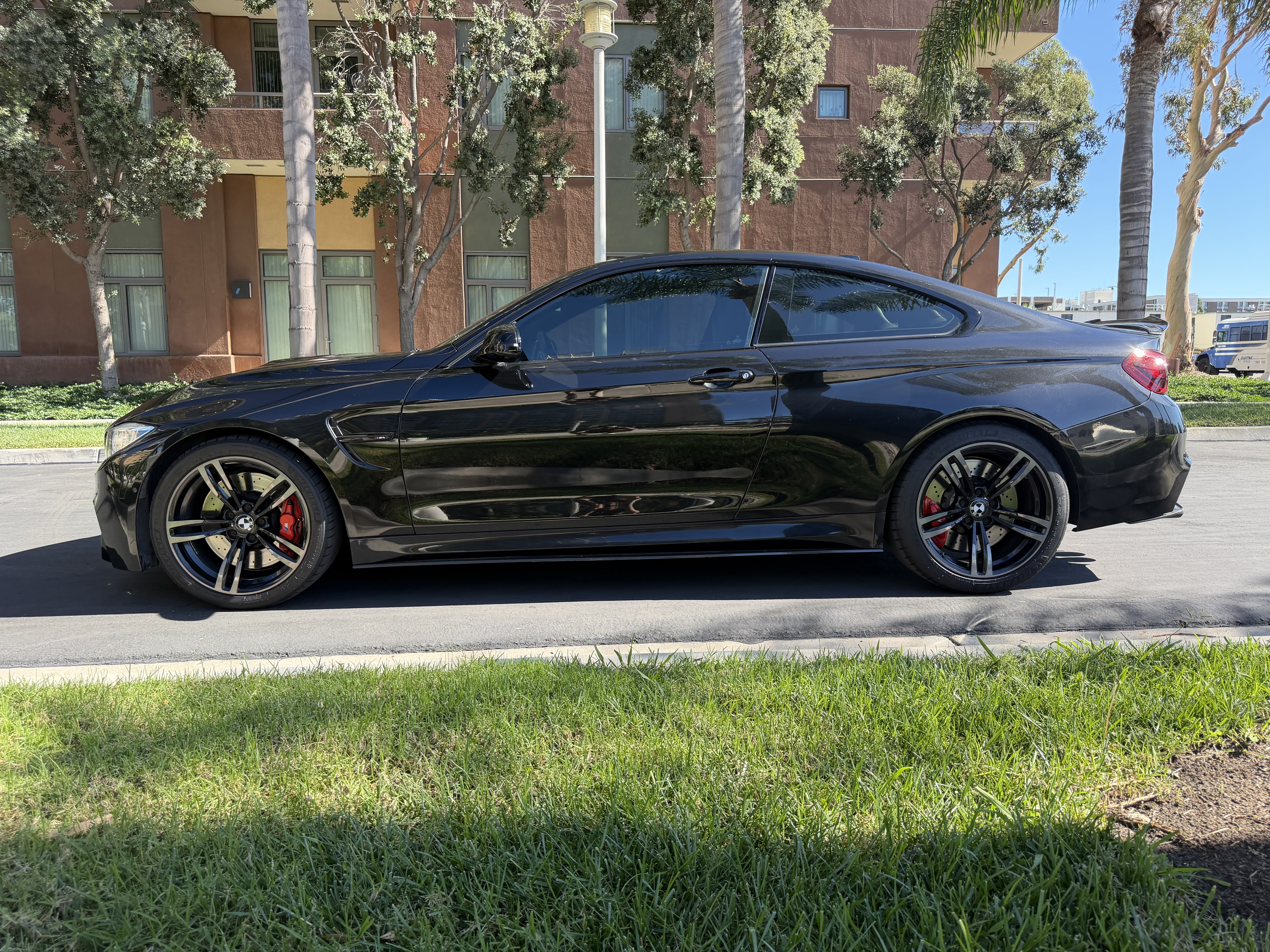 Used 2015 BMW M4 Coupe RWD image 11