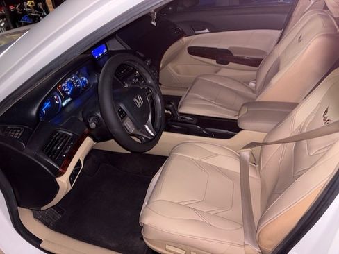 Used 2010 Honda Crosstour EX-L image 15