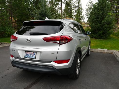 Used 2018 Hyundai Tucson SEL Plus w/ Cargo Package AWD/4WD image 9