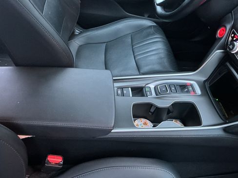 Used 2021 Honda Accord Touring image 14