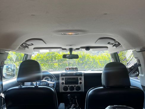 Used 2009 Toyota FJ Cruiser 4WD image 16