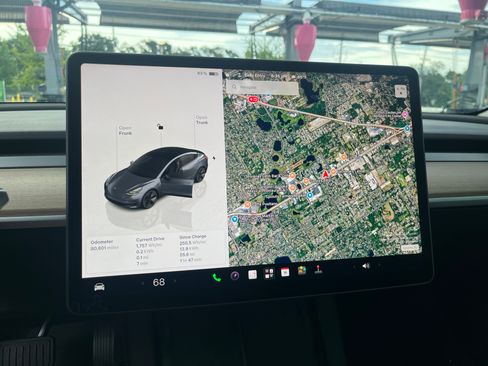 Used 2023 Tesla Model 3 Standard Range RWD image 10