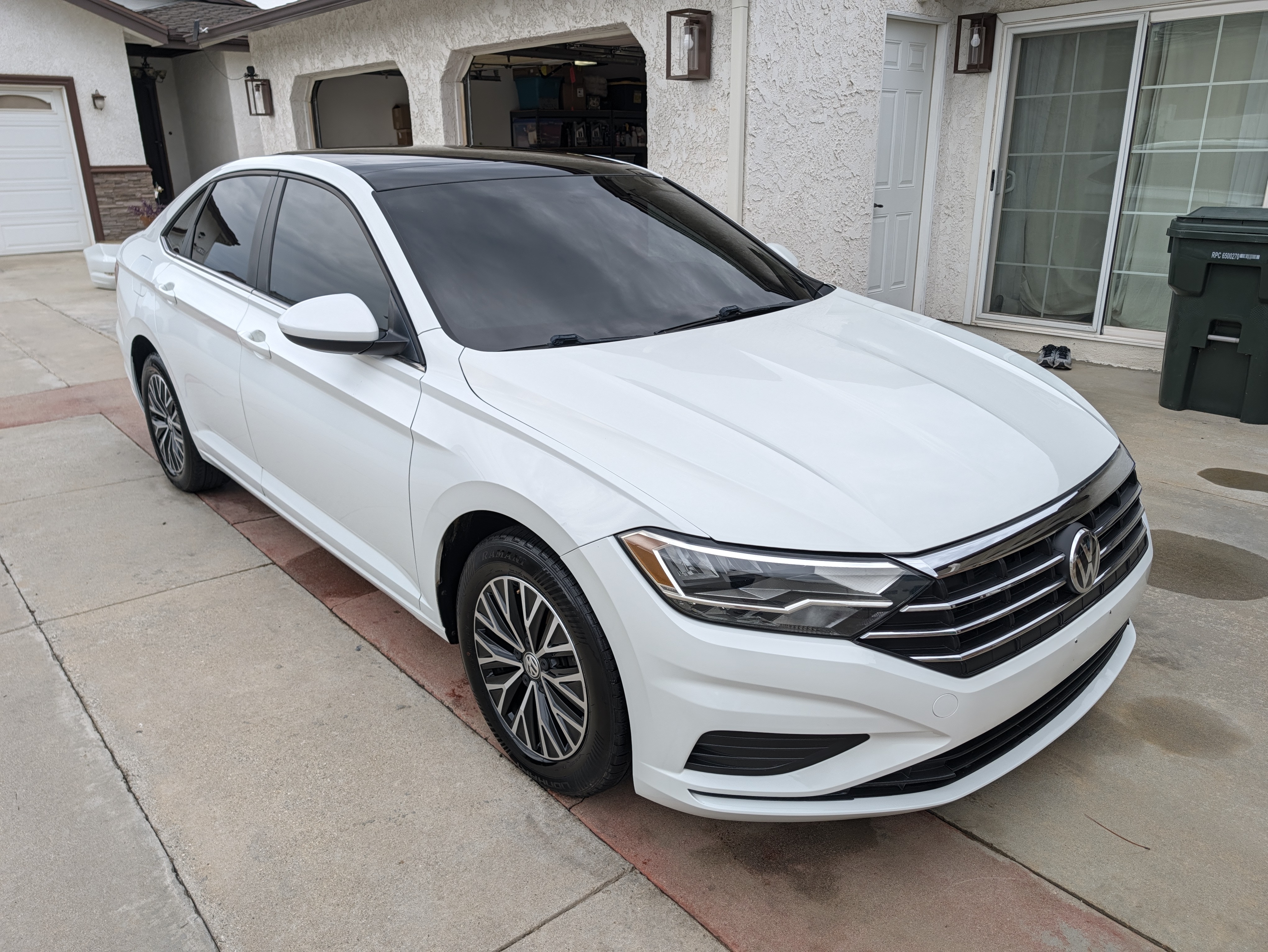 Used 2019 Volkswagen Jetta SE FWD image 1