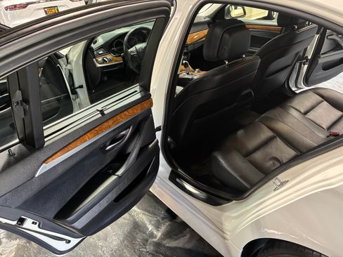 Used 2013 BMW 528i Sedan RWD image 11