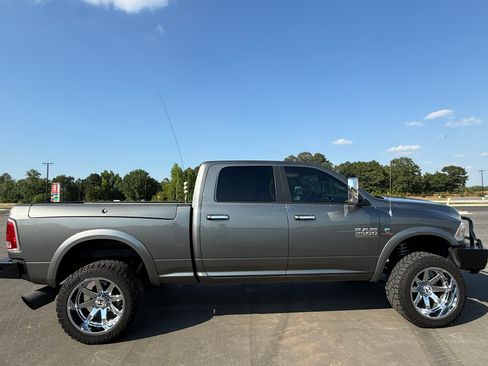 Used 2013 RAM 2500 Laramie AWD/4WD image 2