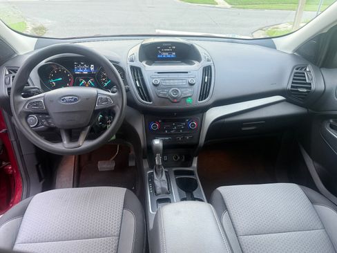 Used 2017 Ford Escape SE AWD/4WD image 8