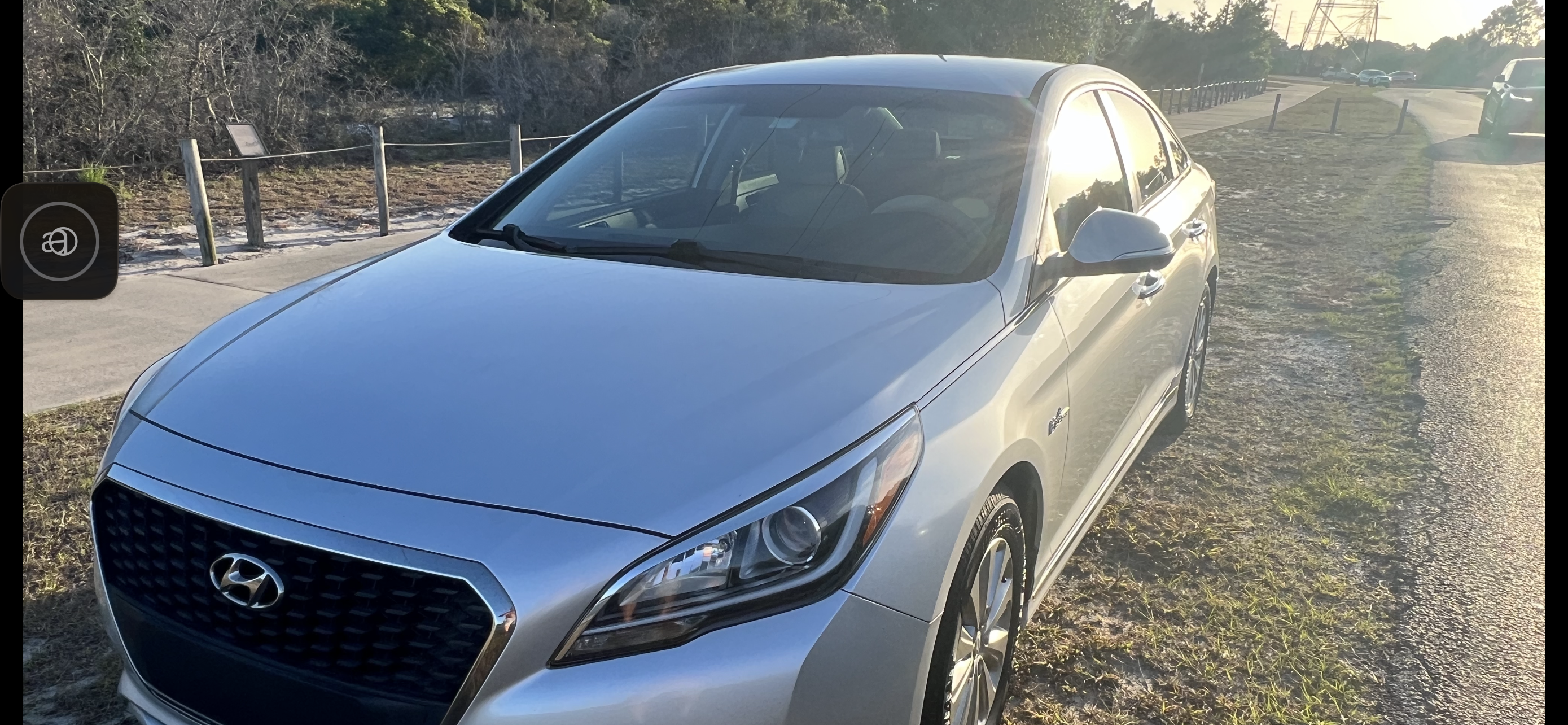 Used 2017 Hyundai Sonata SE FWD image 1