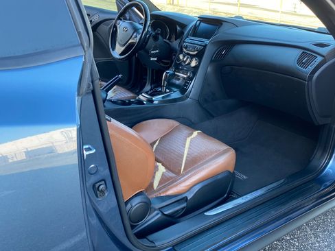 Used 2013 Hyundai Genesis 3.8 image 19