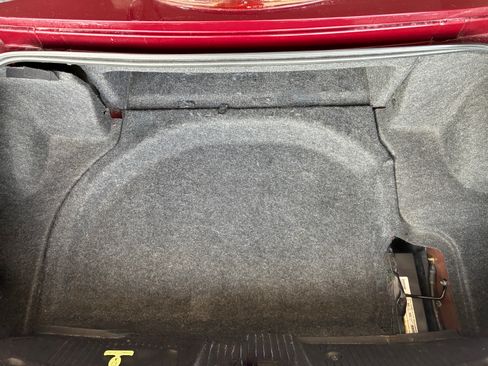 Used 2004 Ford Thunderbird RWD image 26
