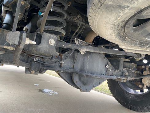 Used 2018 RAM 2500 Tradesman w/ Chrome Appearance Group image 18