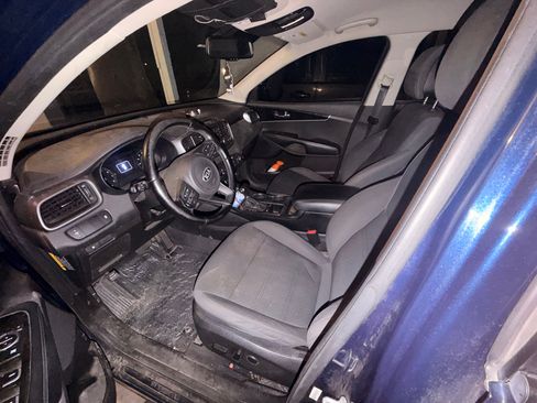 Used 2016 Kia Sorento LX w/ LX Convenience Package image 9