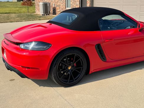 Used 2018 Porsche 718 Boxster GTS image 4