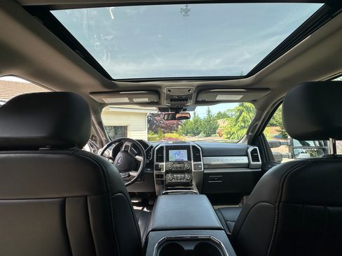 Used 2021 Ford F350 Lariat w/ Lariat Ultimate Package AWD/4WD image 9