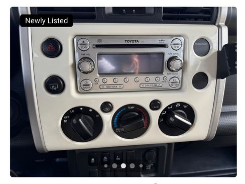 Used 2011 Toyota FJ Cruiser Sport Utility 2D image 13