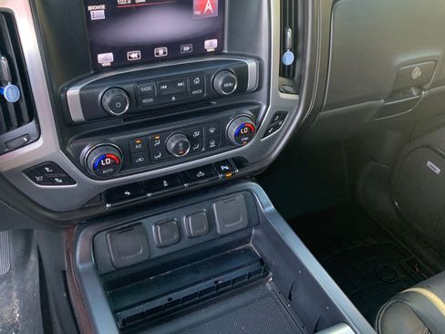 Used 2014 GMC Sierra 1500 SLT w/ SLT Crew Cab Value Package image 5