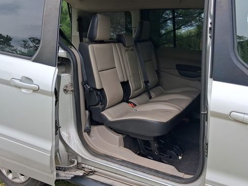 Used 2014 Ford Transit Connect XLT FWD image 2