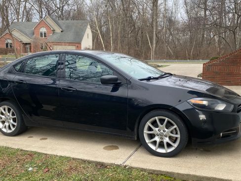 Used 2013 Dodge Dart SXT w/ SXT Special Edition Group image 2