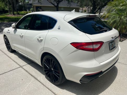 Used 2019 Maserati Levante Trofeo image 12