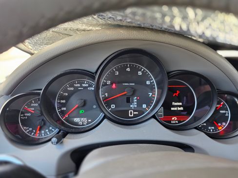 Used 2011 Porsche Cayenne AWD/4WD image 10