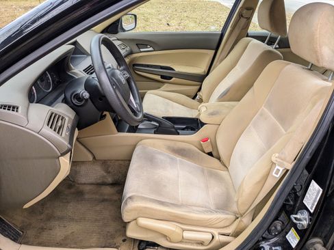 Used 2010 Honda Accord LX image 16