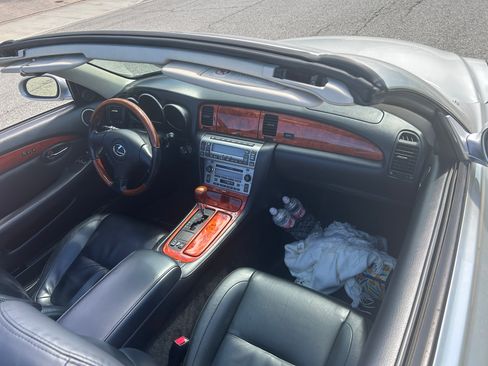 Used 2004 Lexus SC 430 Convertible image 17