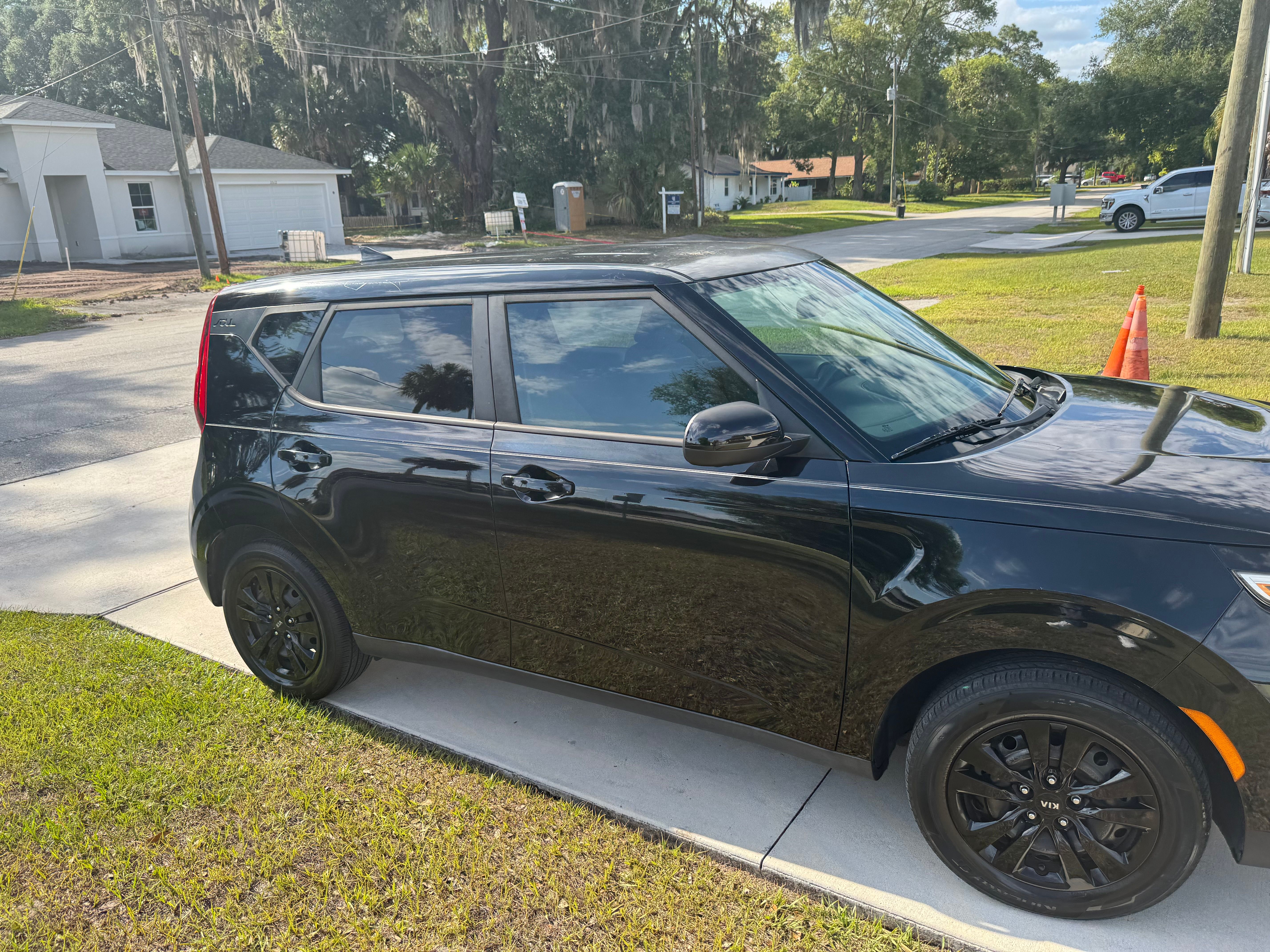 Used 2020 Kia Soul LX FWD image 2