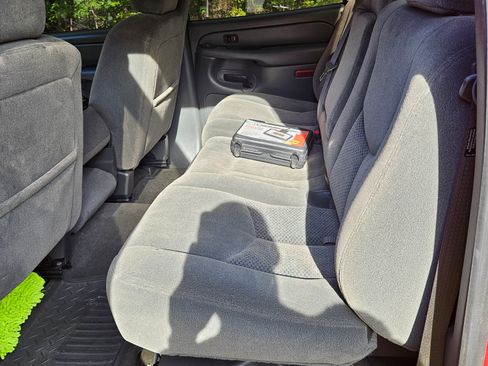 Used 2005 Chevrolet Silverado 1500 LS w/ Light Duty Power Package image 14