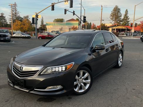 Used 2014 Acura RLX image 2