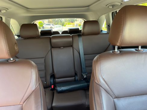 Used 2019 Kia Sorento SX w/ SX Touring Package FWD image 8