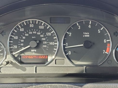 Used 2001 BMW Z3 2.5i RWD image 16