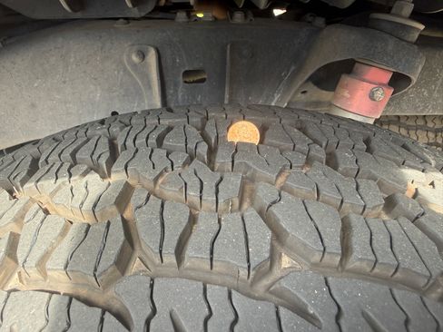 Used 2021 Toyota Tacoma TRD Off-Road w/ Technology Package image 19