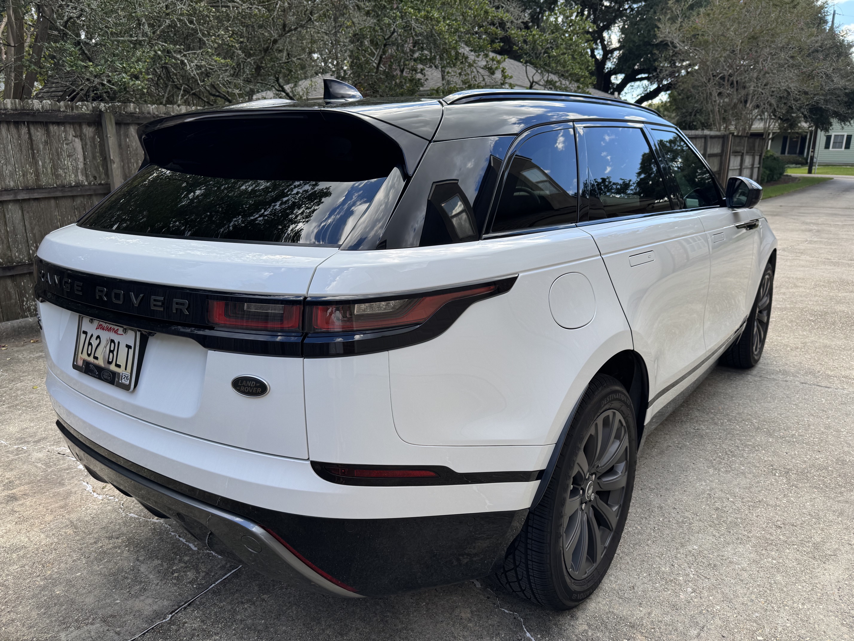 Used 2019 Land Rover Range Rover Velar R-Dynamic SE AWD/4WD image 5