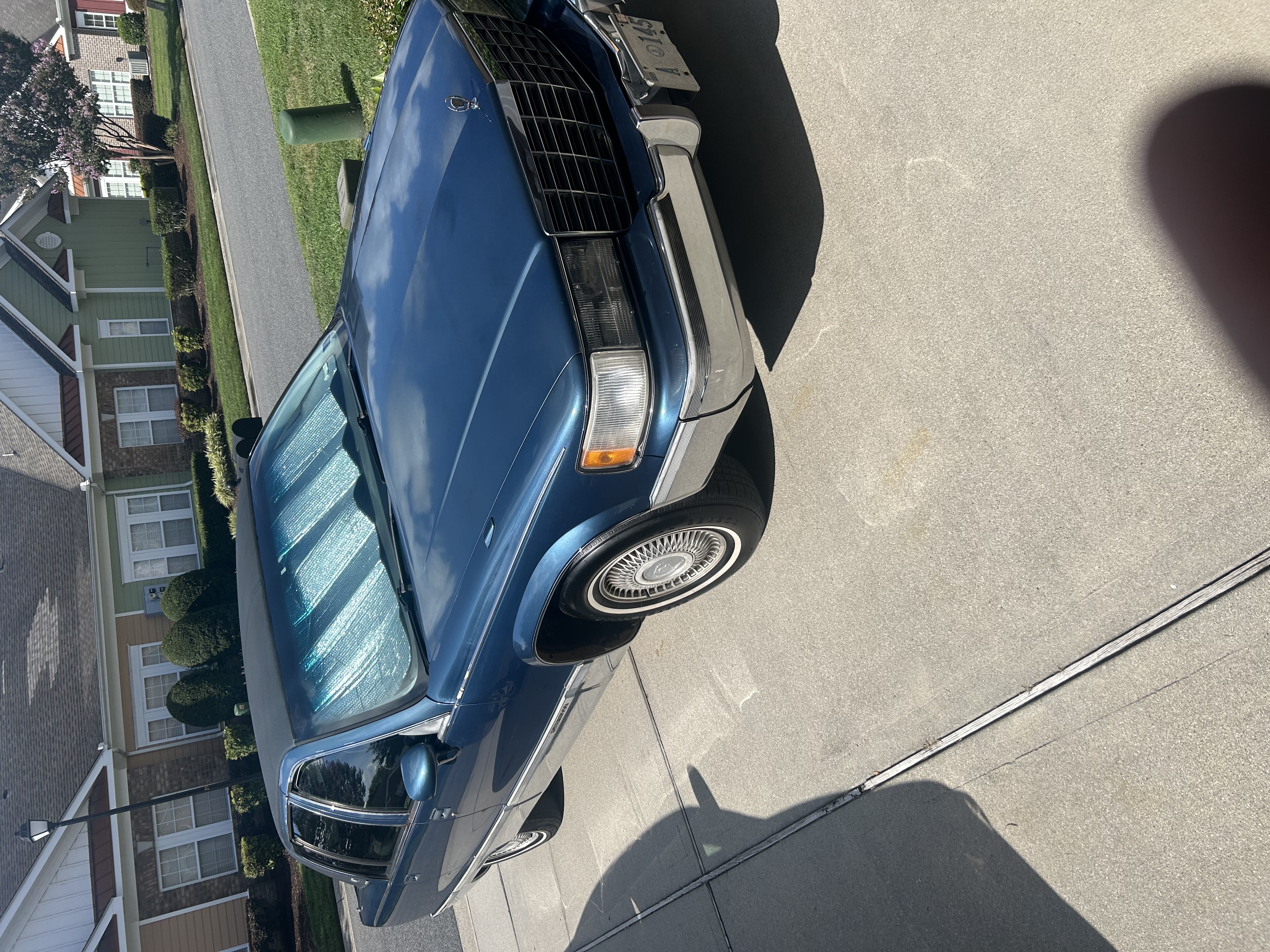 Used 1993 Cadillac Fleetwood Sedan RWD image 5