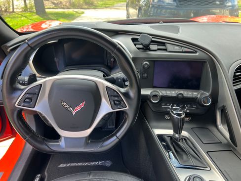 Used 2019 Chevrolet Corvette Stingray Coupe w/ Carbon Flash Badge Package image 16