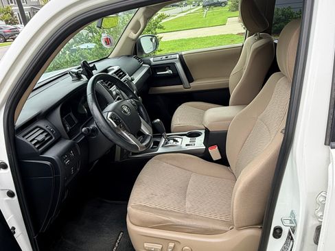 Used 2015 Toyota 4Runner SR5 RWD image 8