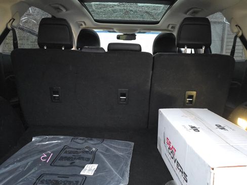 Used 2017 Ford Edge Titanium w/ Equipment Group 302A image 6