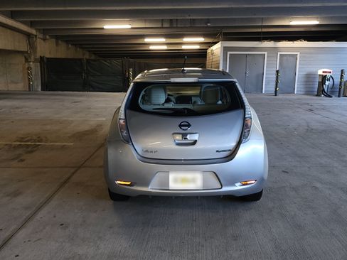 Used 2012 Nissan Leaf SL image 6