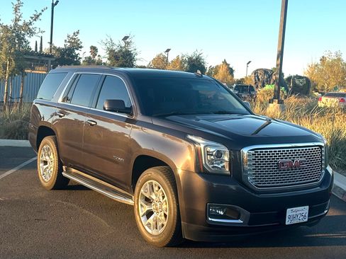 Used 2015 GMC Yukon SLE w/ Convenience Package RWD image 18