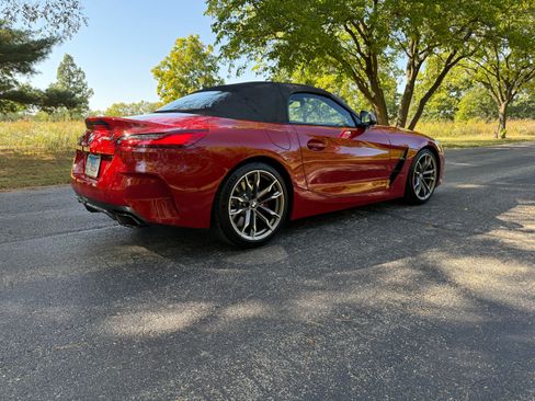 Used 2022 BMW Z4 M40i w/ Premium Package image 8