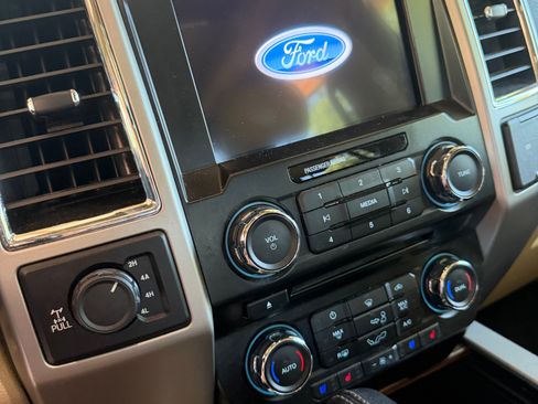 Used 2017 Ford F150 Lariat AWD/4WD image 5