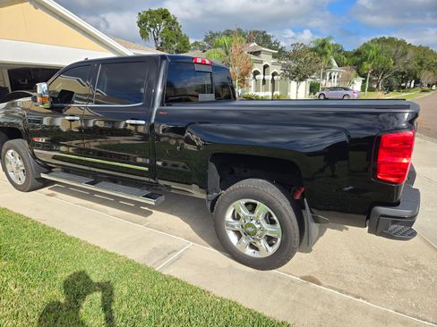 Used 2018 Chevrolet Silverado 2500 LTZ w/ Duramax Plus Package image 24