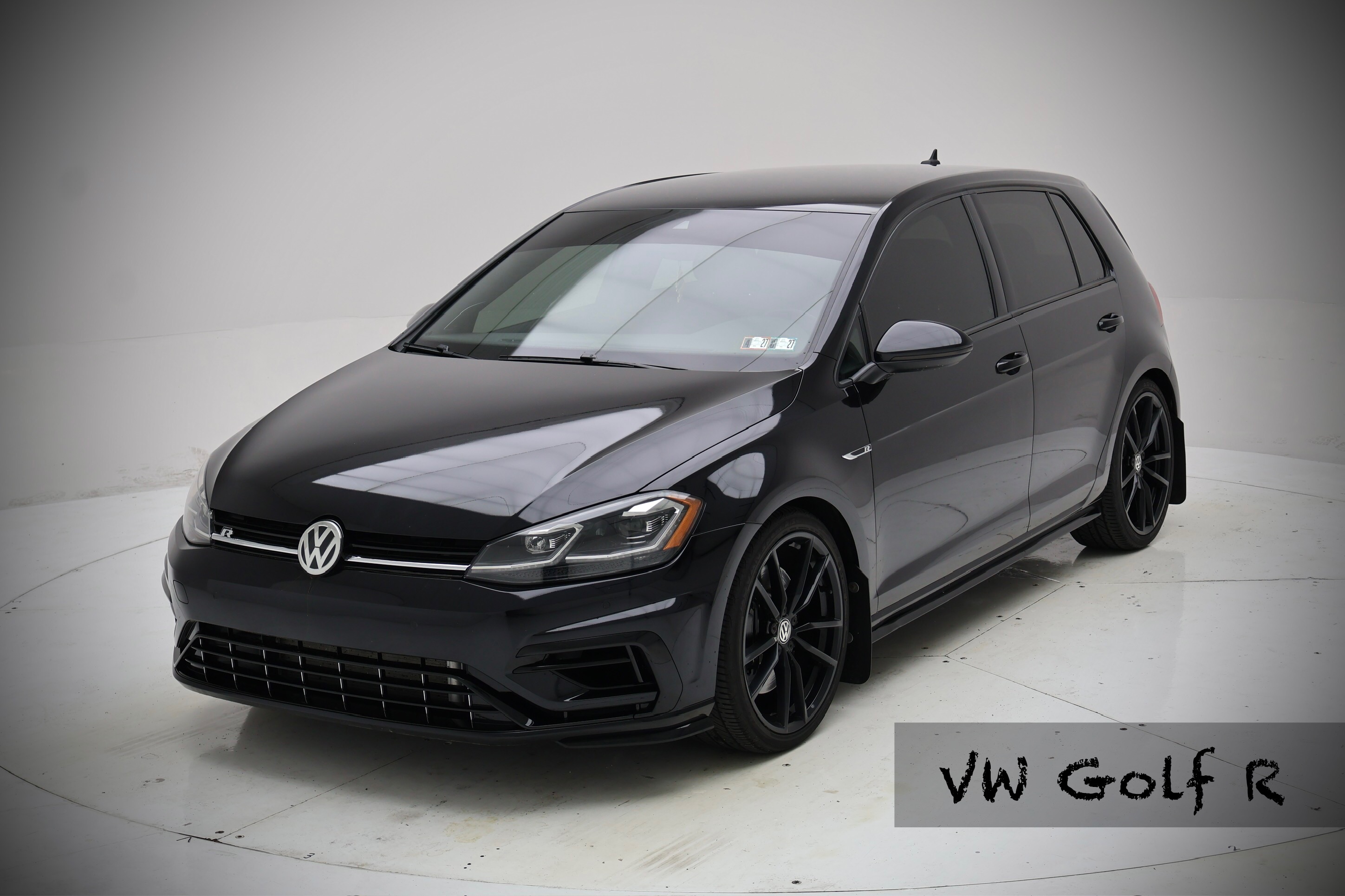 Used 2019 Volkswagen Golf R 4-Door AWD/4WD image 1