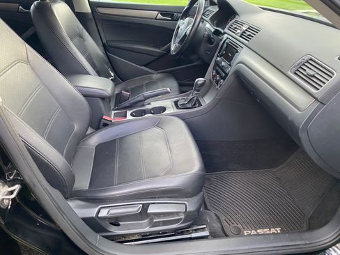Used 2015 Volkswagen Passat TDI SE image 6